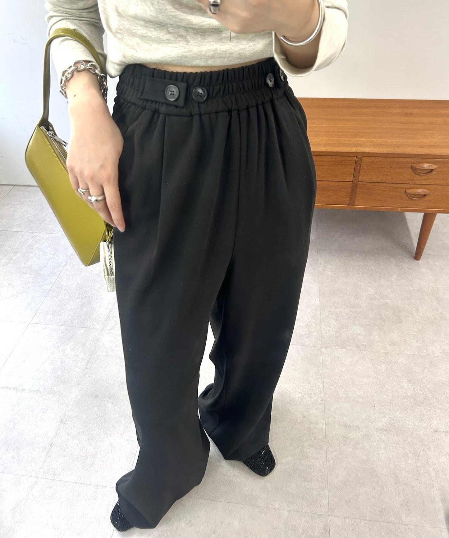 鈕釦修身褲