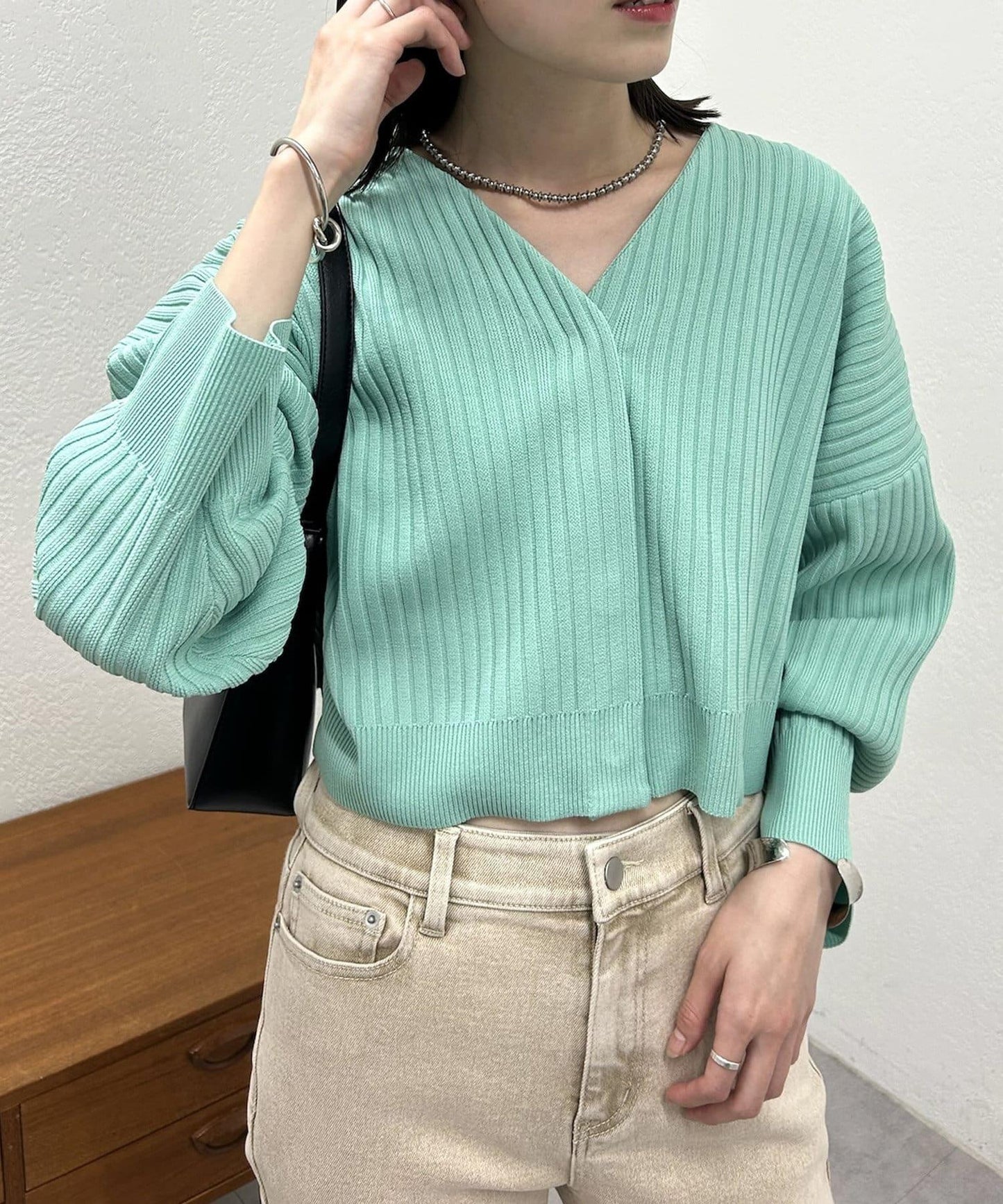 V領寬鬆短款開衫