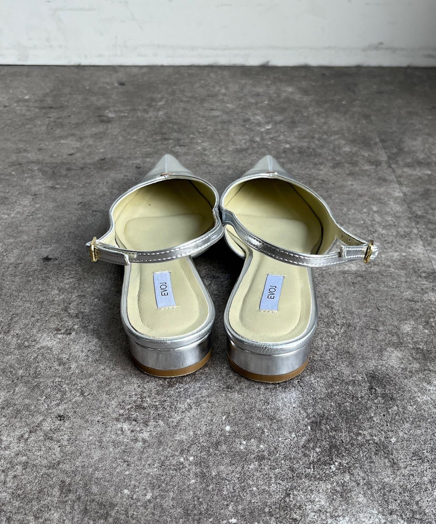 【限定】軟質後帶尖頭高跟鞋