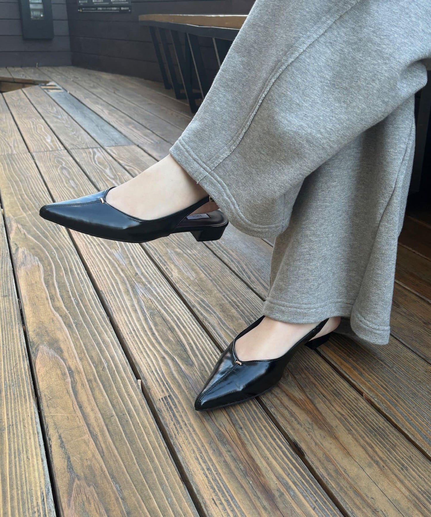【限定】軟質後帶尖頭高跟鞋