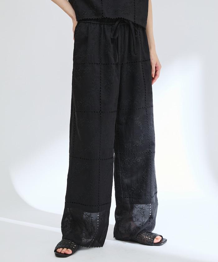 方形刺繡休閒褲