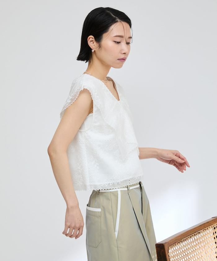 方形刺繡V領襯衫