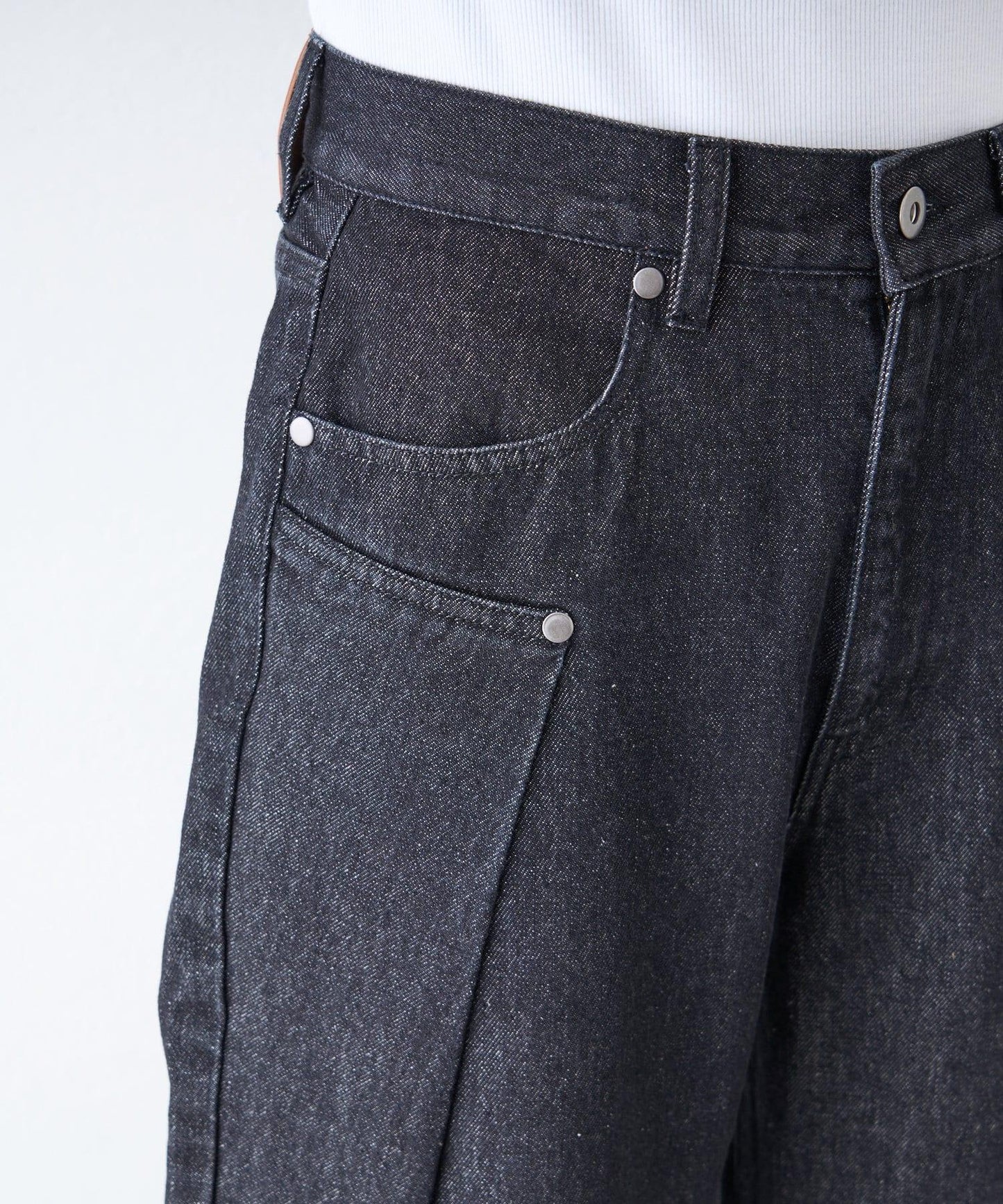 【男女通用】褶皺設計寬鬆牛仔褲