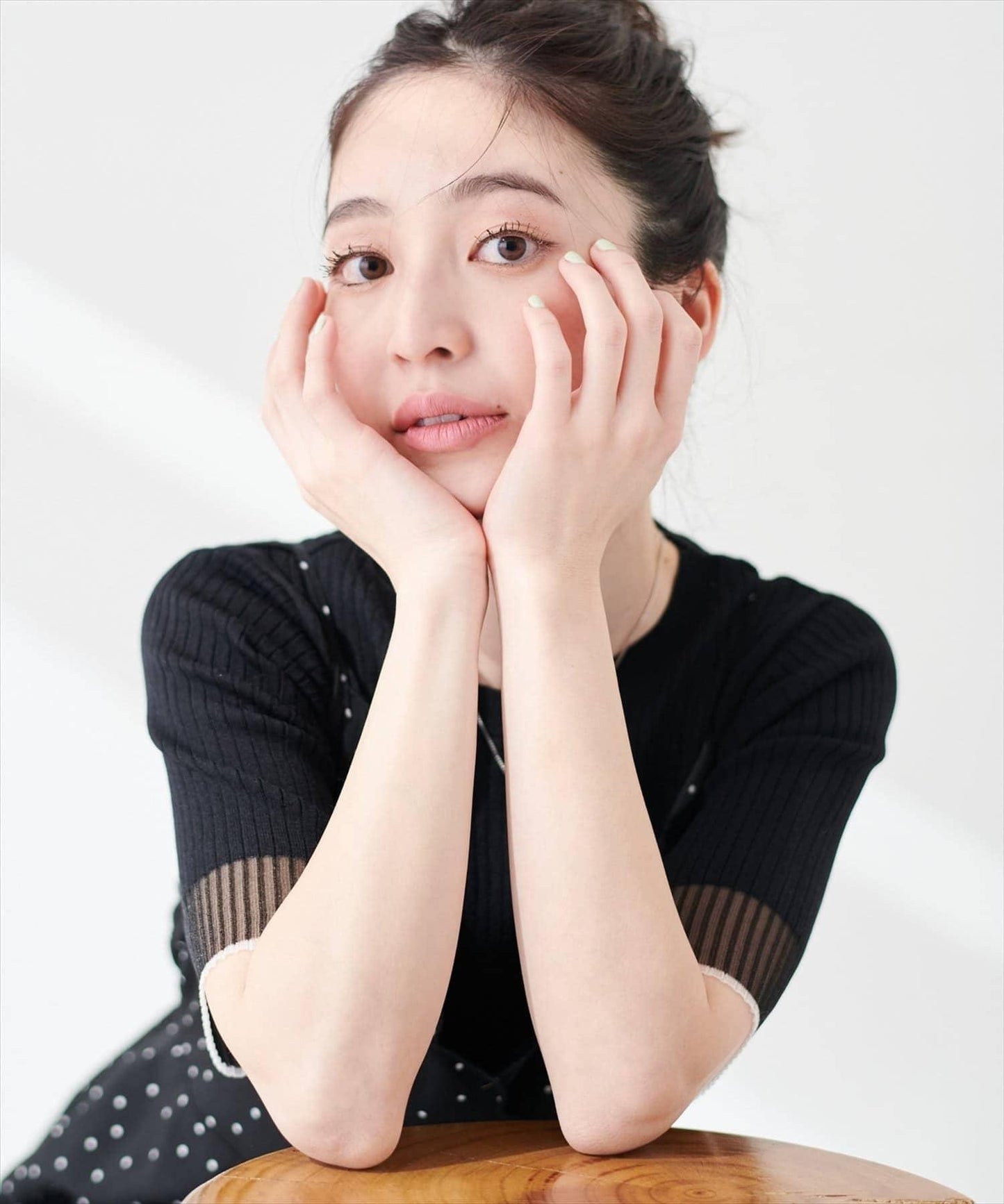 袖口透視強撚針織衫