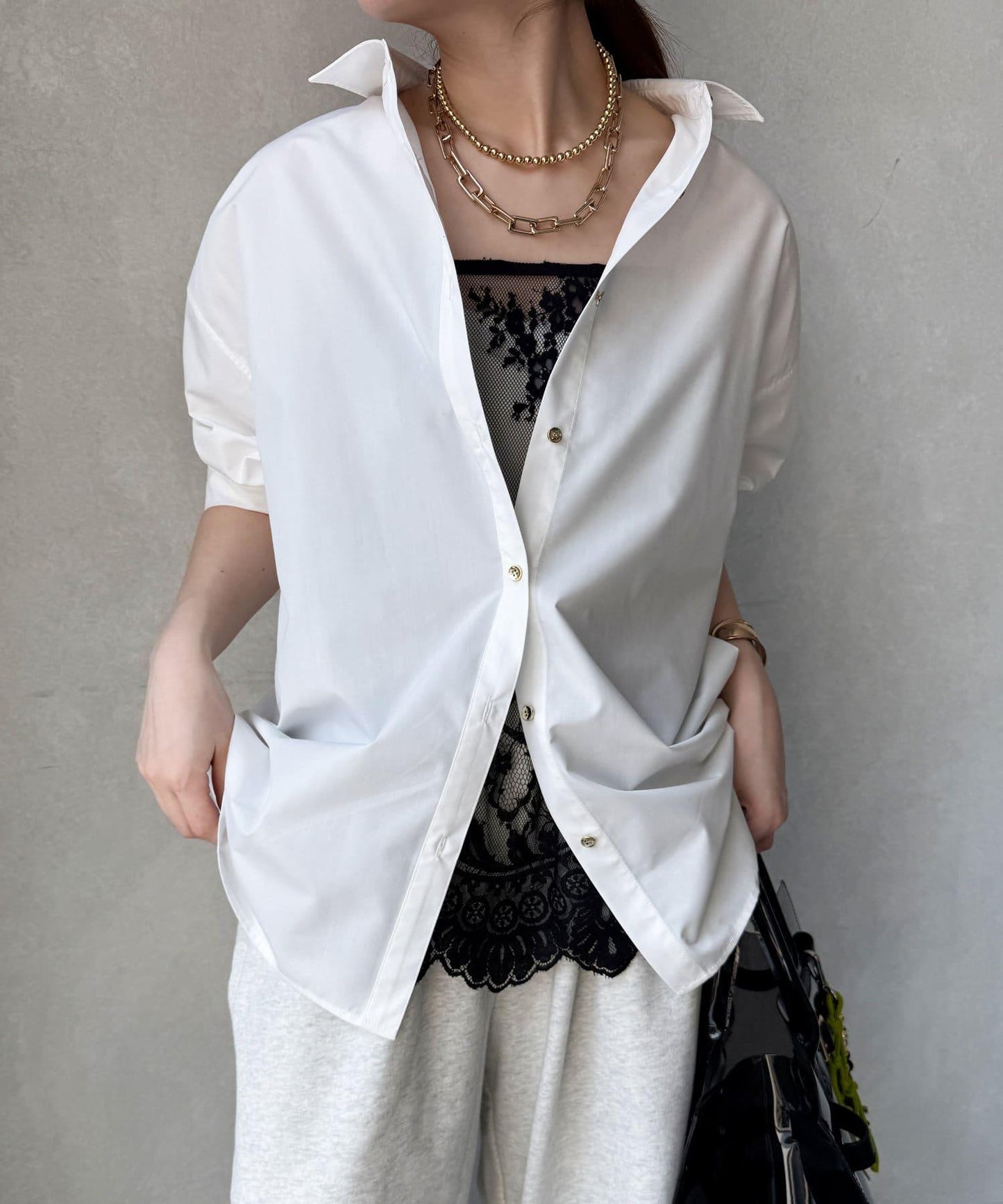 露背蕾絲吊帶衫