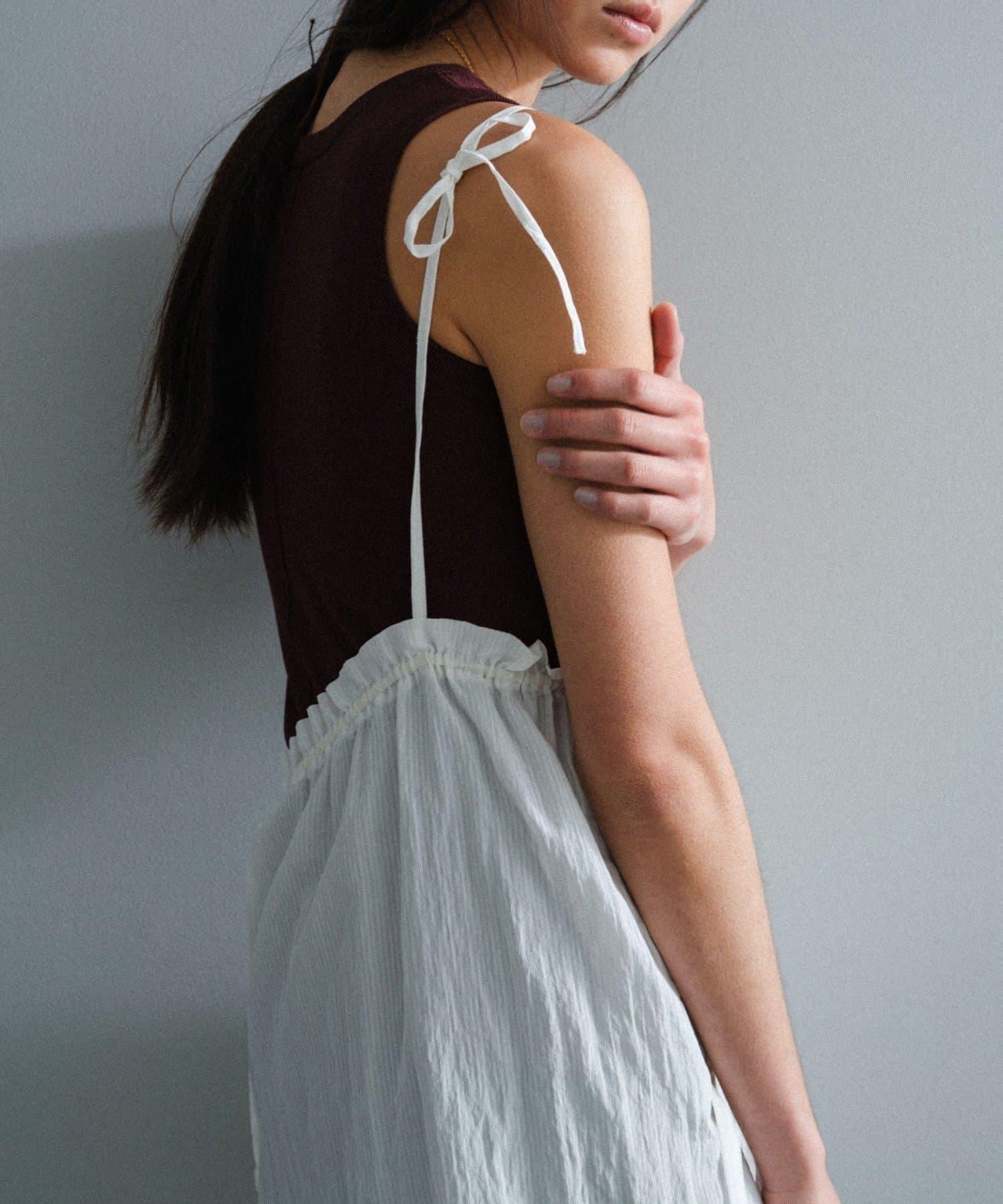 條紋單肩蕾絲襯衫