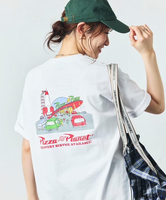 TOY STORY/玩具總動員 聯名 大尺寸 背面印花 圓領T恤/Pizza Planet