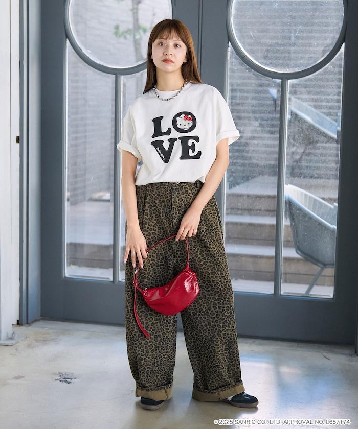 "HELLO KITTY/《Hello Kitty》" LOVE Logo T恤