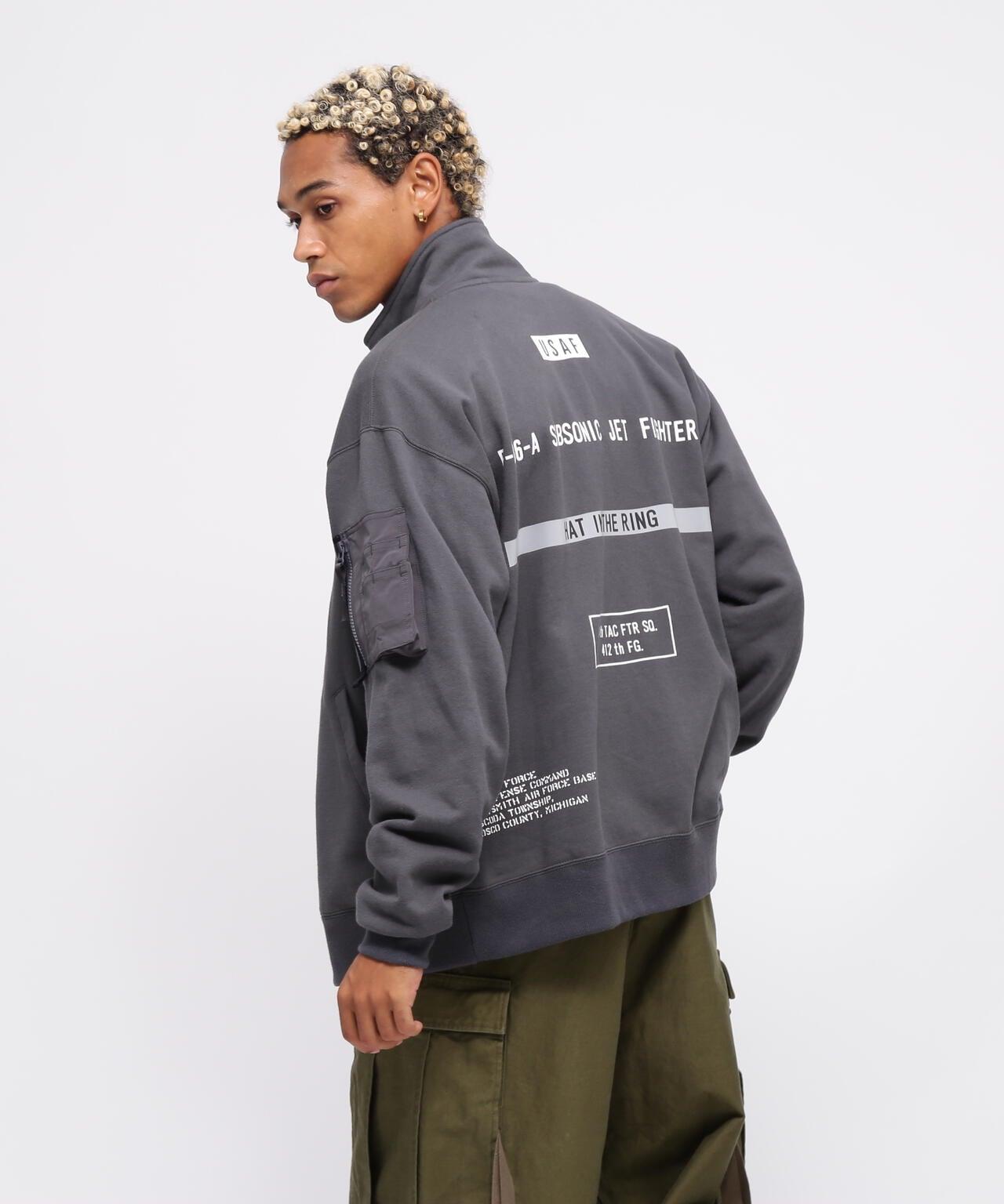 STENCIL STAND ZIP SWEAT "HAT IN THE RING" / 印花立領拉鍊衛衣 "戒指中的帽子"