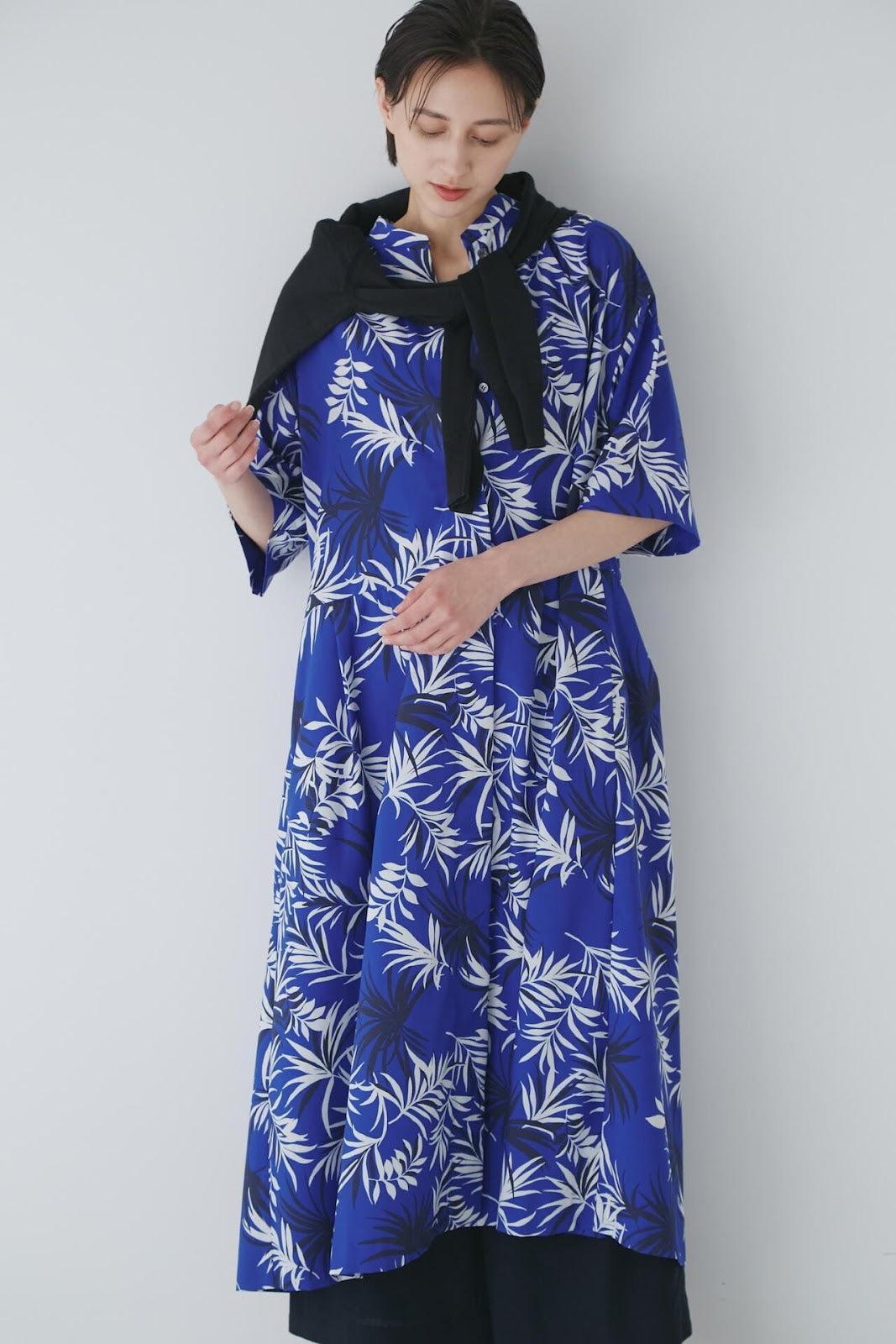 葉子印花連衣裙