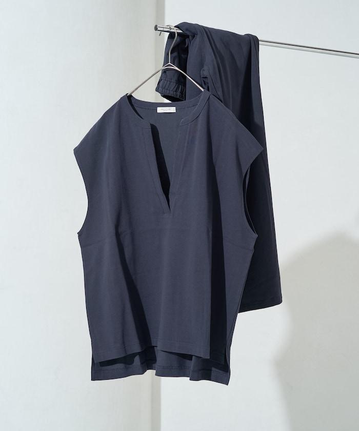 V領法式短袖褲裝套裝(T恤衫·休閒褲)