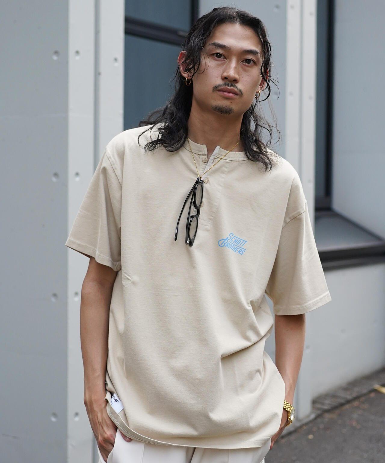 HENLEY T恤“縫紉機”
