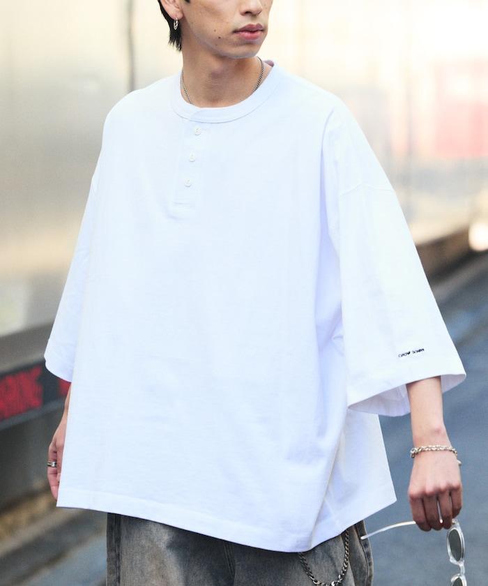 寬鬆剪裁 一點刺繡 圓領T恤/寬鬆剪裁