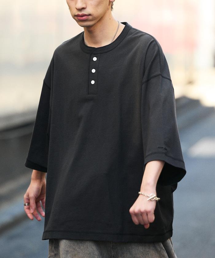 寬鬆剪裁 一點刺繡 圓領T恤/寬鬆剪裁