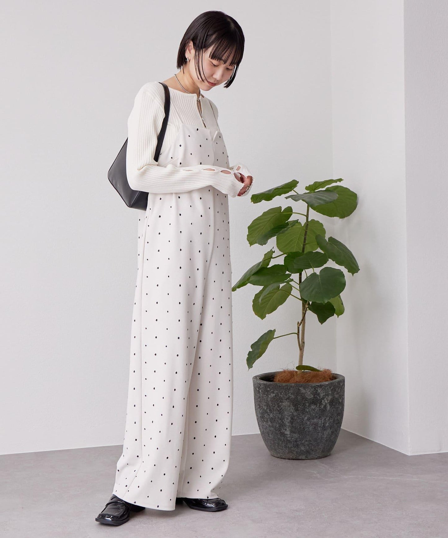 點點刺繡連體揹帶褲