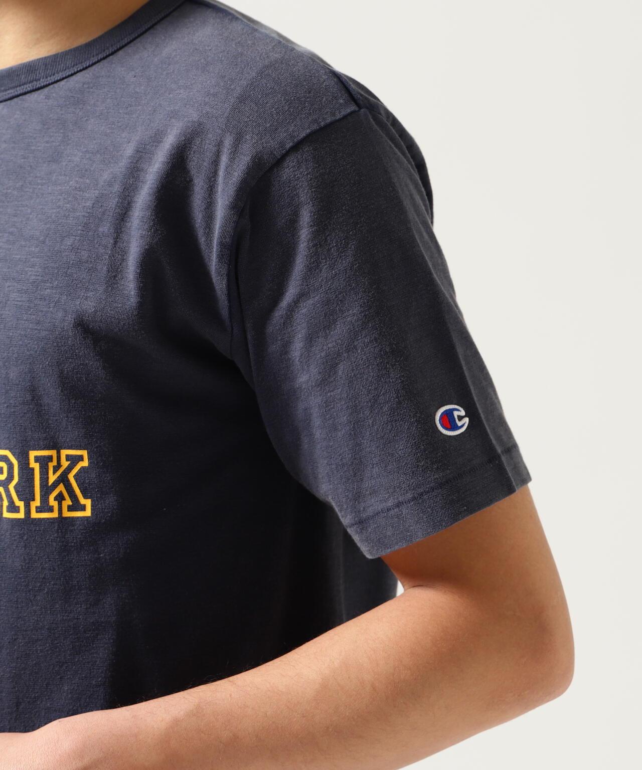 Champion 短袖 T 恤