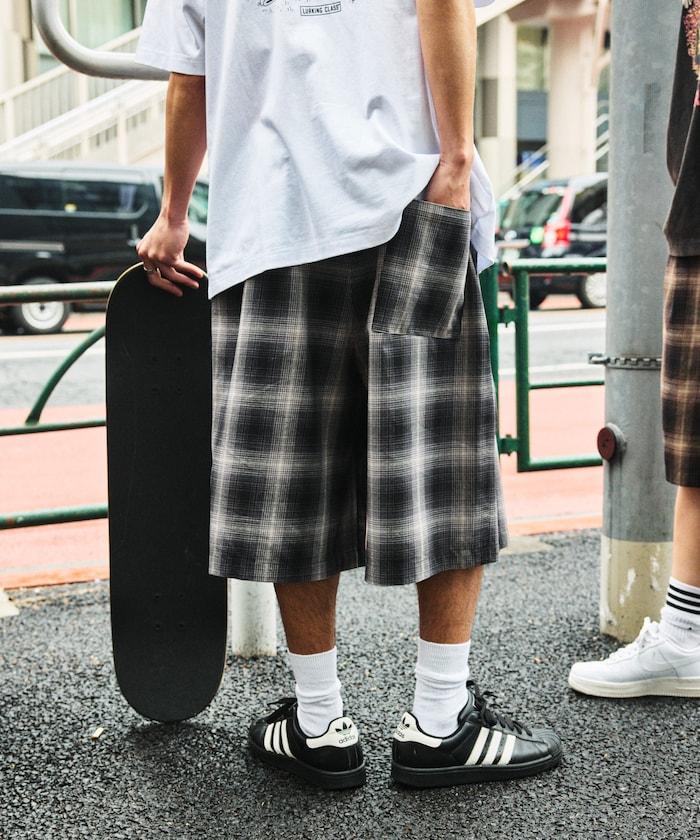 寬鬆剪裁漸變格紋休閒短褲