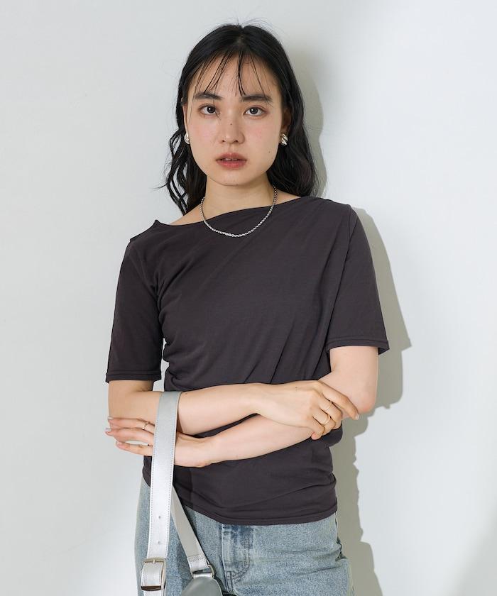 打褶上衣