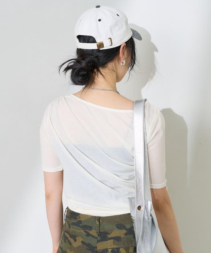 打褶上衣