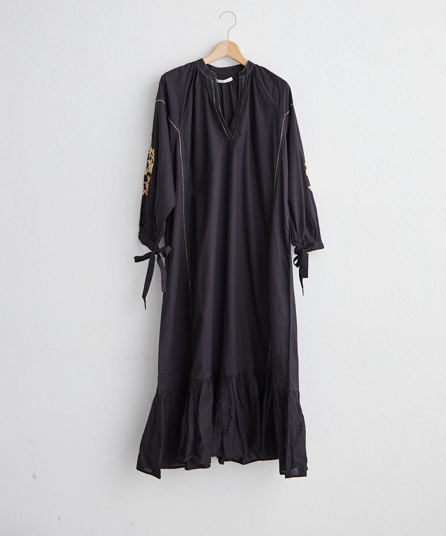 FANAKA 刺繡長裙