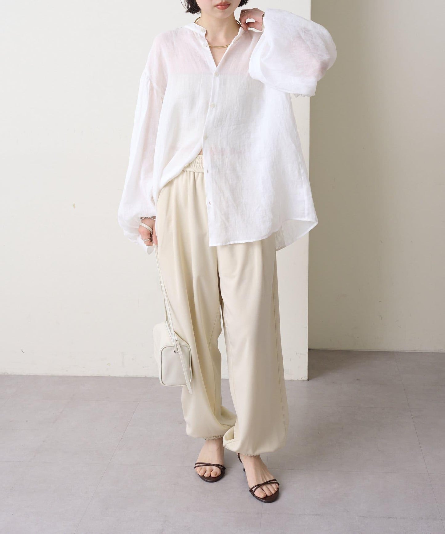 透明亞麻泡泡袖襯衫