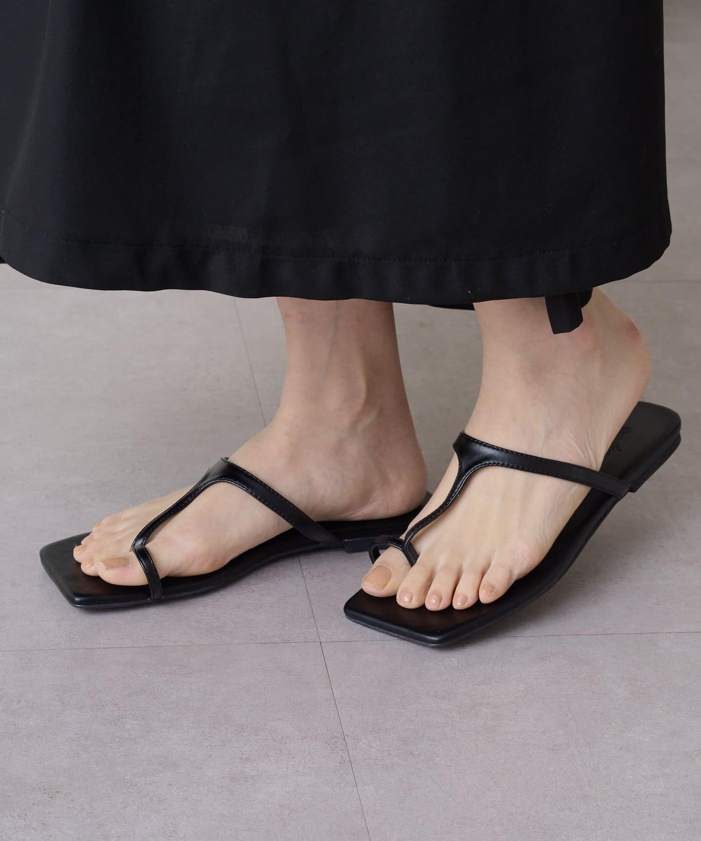 平底夾趾涼鞋