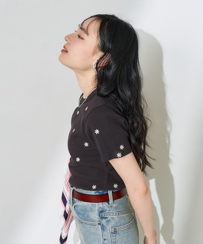 迷你雛菊刺繡T恤