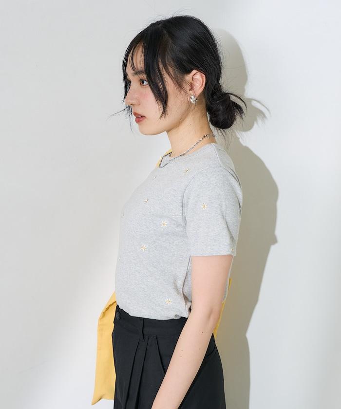 迷你雛菊刺繡T恤