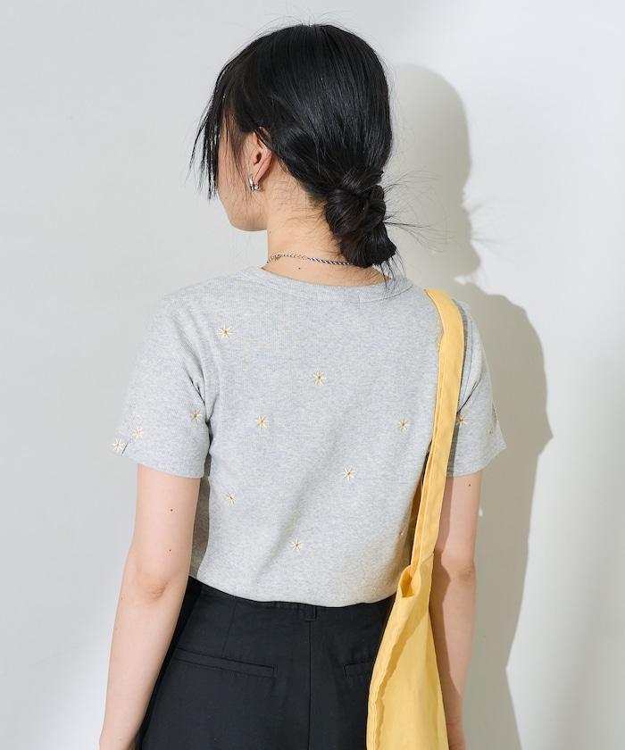 迷你雛菊刺繡T恤