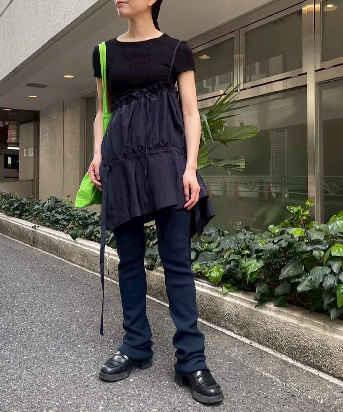 條紋單肩蕾絲襯衫