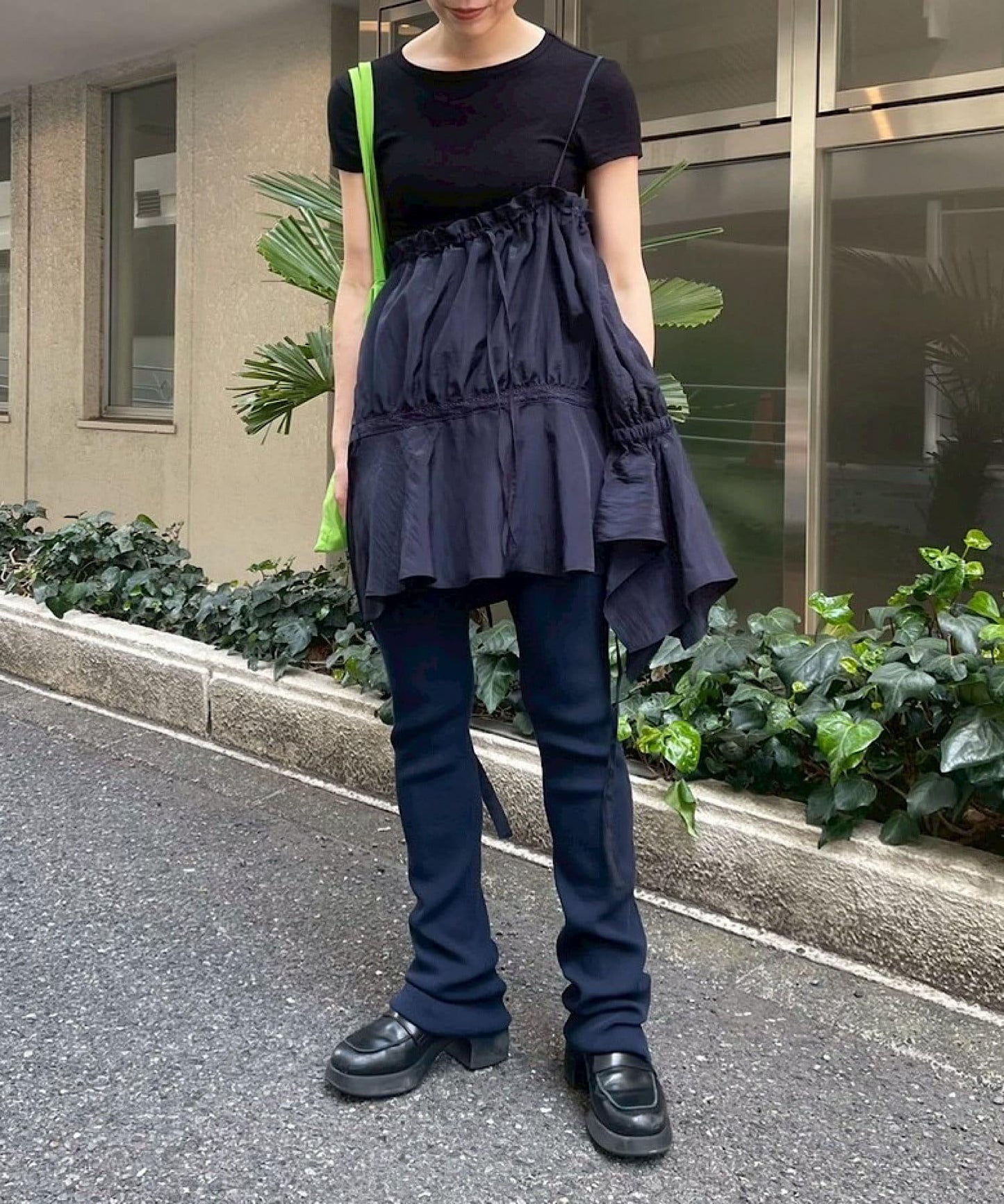 條紋單肩蕾絲襯衫