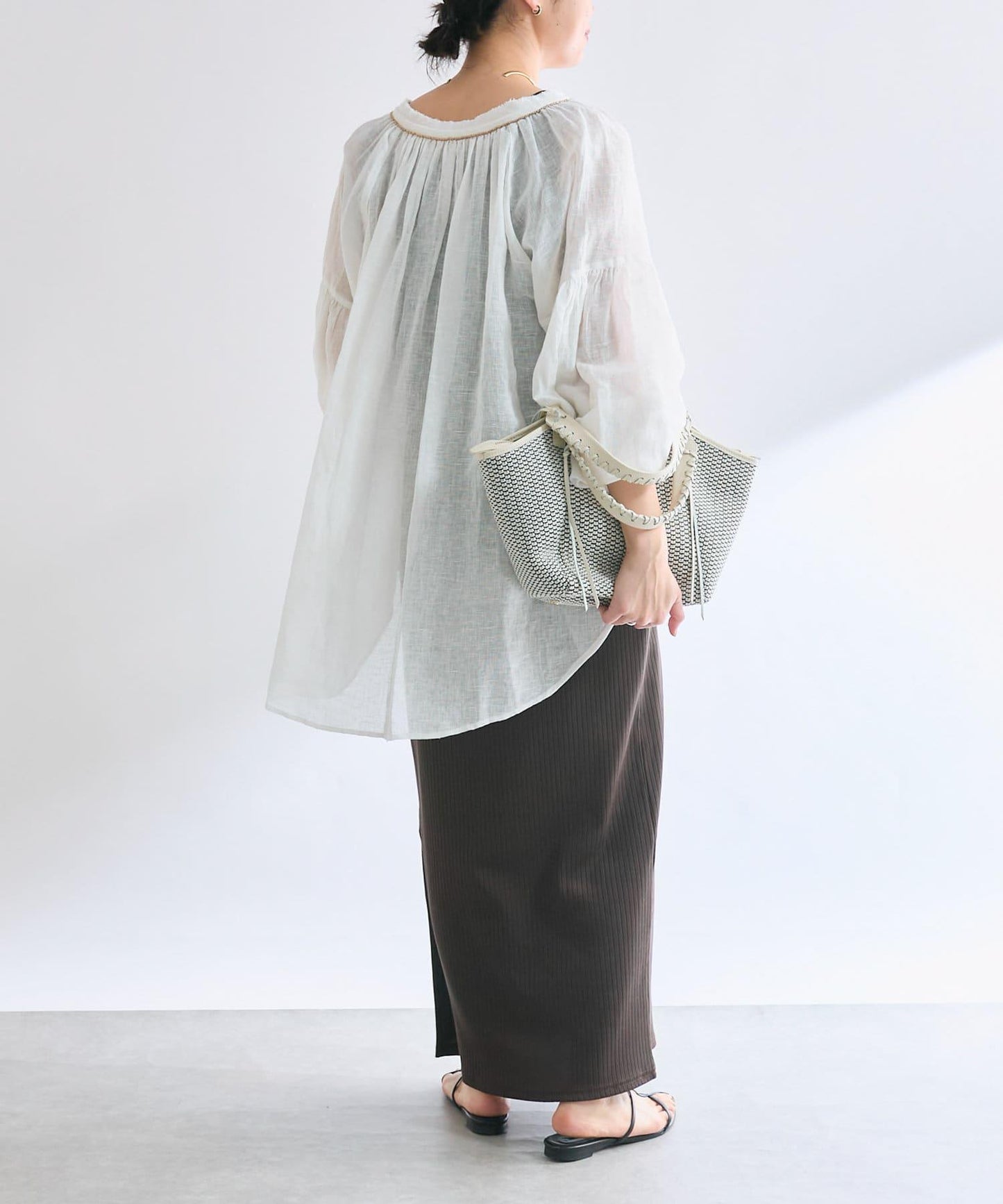 【à Nice (尼斯風)】珠片刺繡襯衫/5月下旬發貨預定