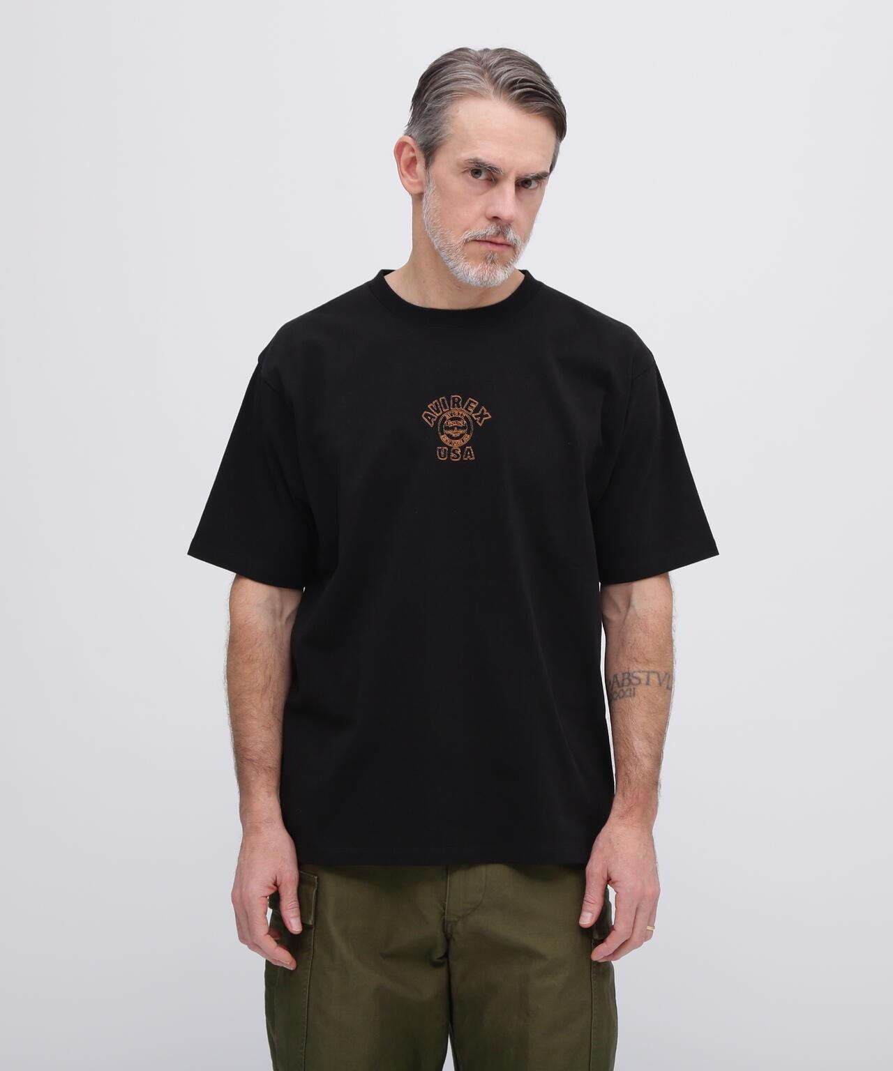《&DEPOT限定》ONE POINT EMB T-SHIRT"VARSITY LOGO" / 單點刺繡 短袖T恤 街頭標誌