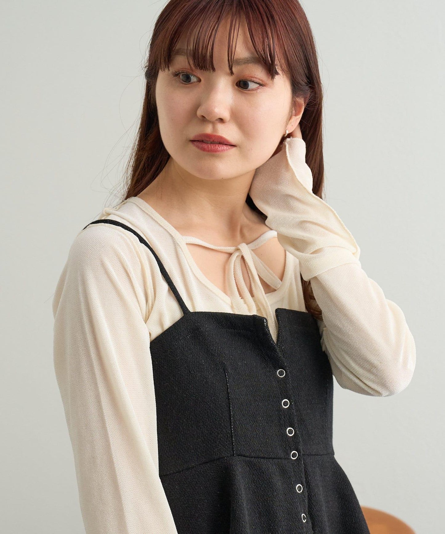 蝴蝶結開衩蕾絲T恤