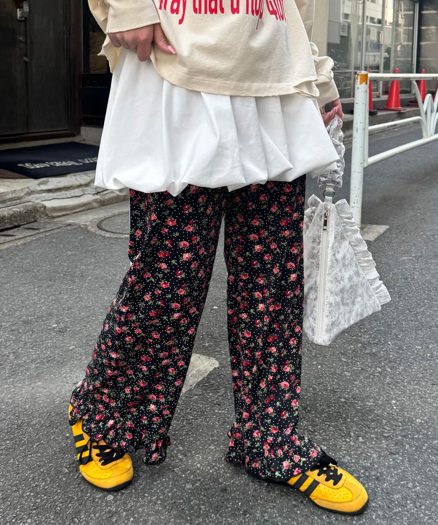 剪裁花邊褲