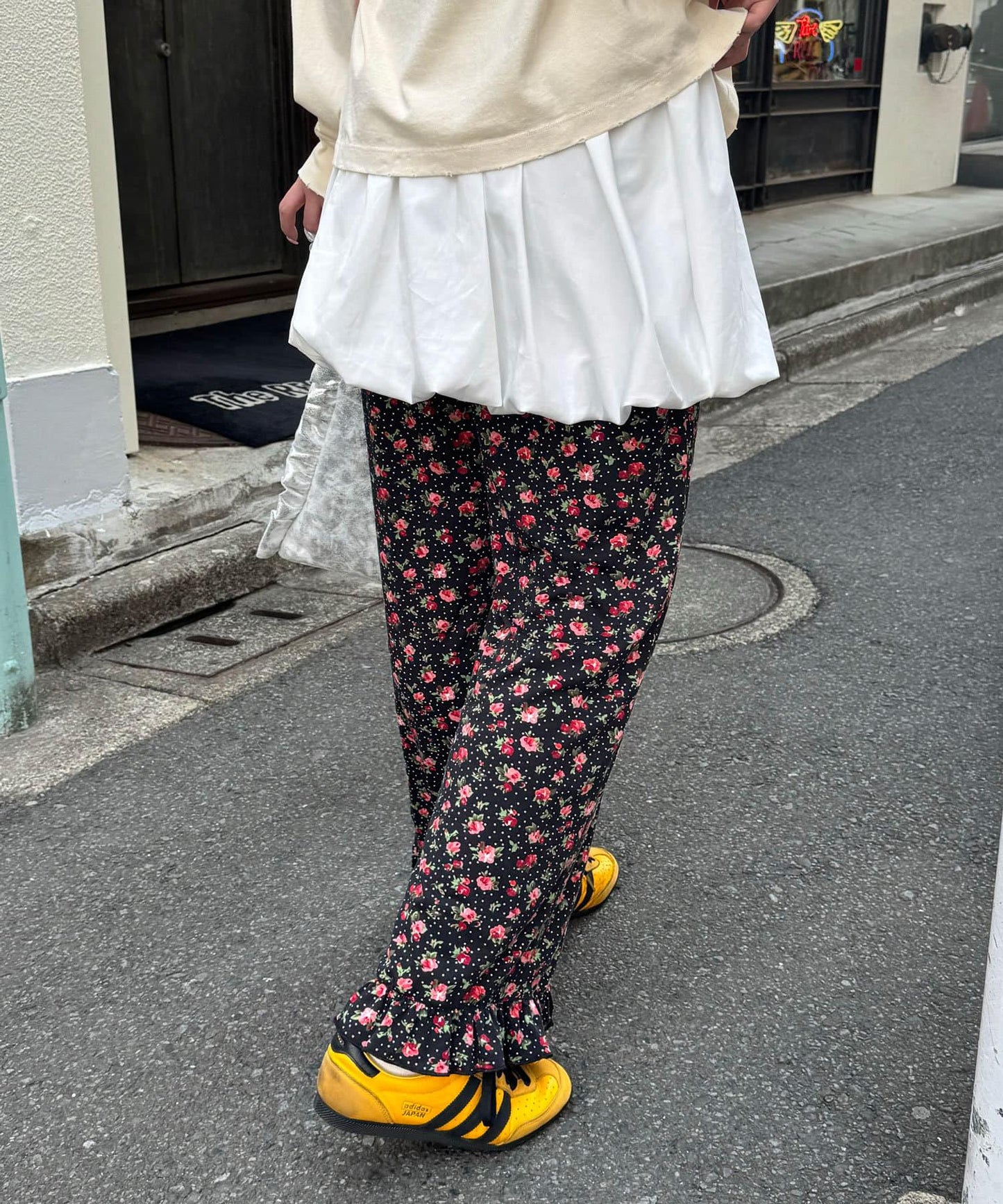 剪裁花邊褲
