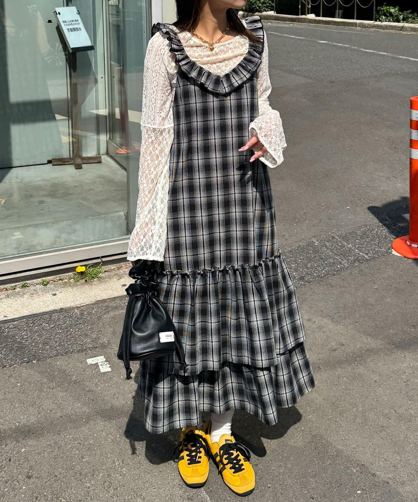 荷葉領層疊連衣裙