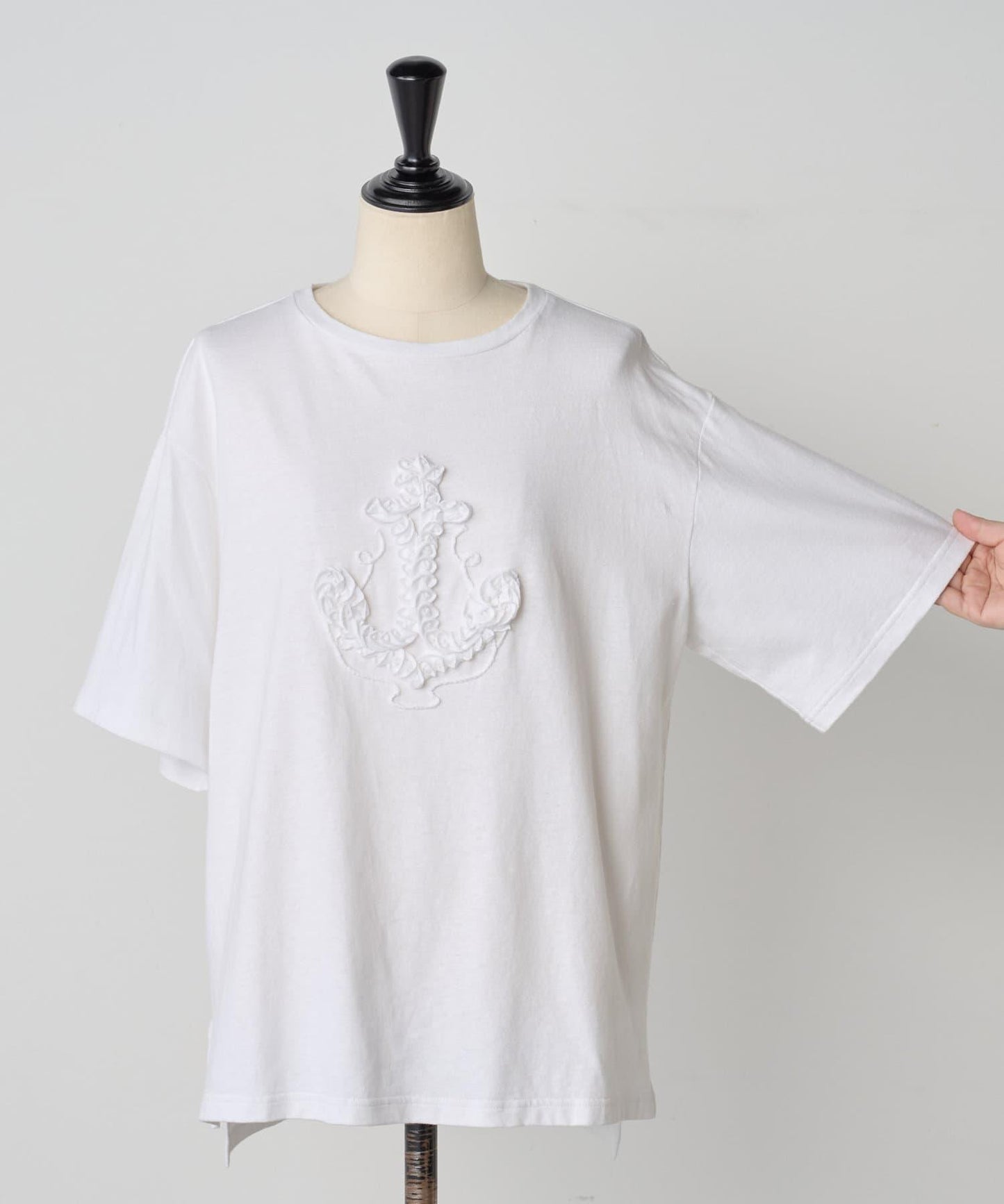 4/9(星期三)12點開始《15 quinze》錨刺繡T恤