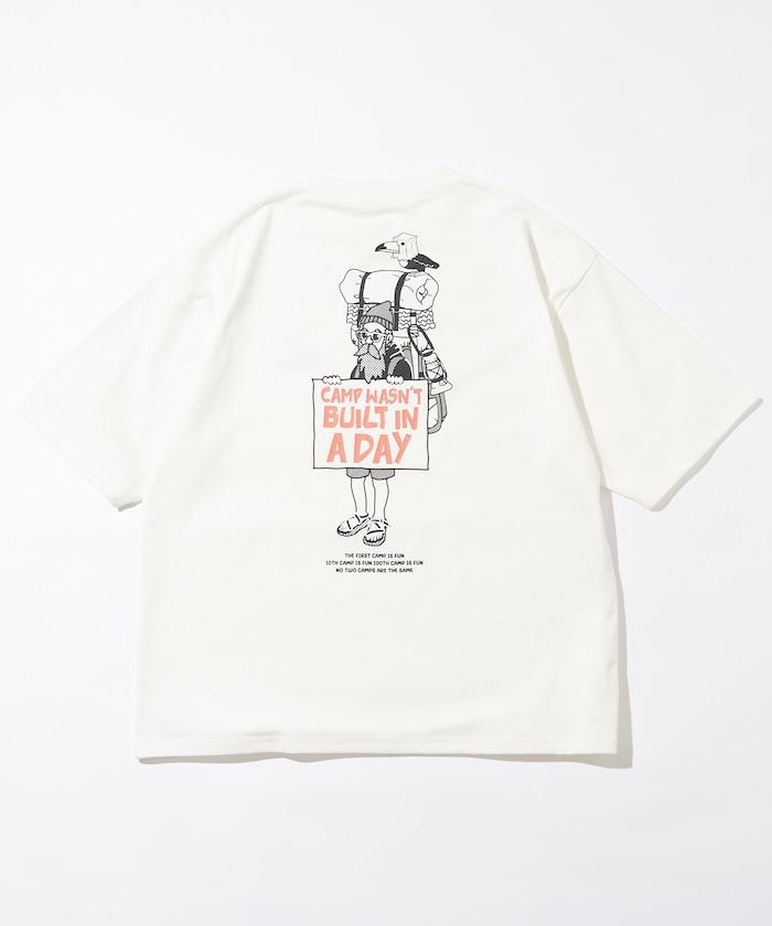 舒適版後背印花圓領T恤 / 野營男士