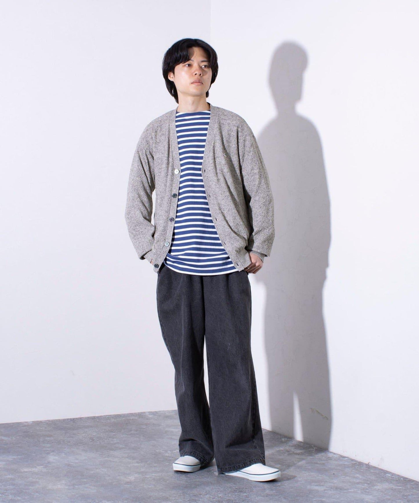 【GLOSTER】法國鬥牛犬刺繡 亞麻混紡 開衫 V領