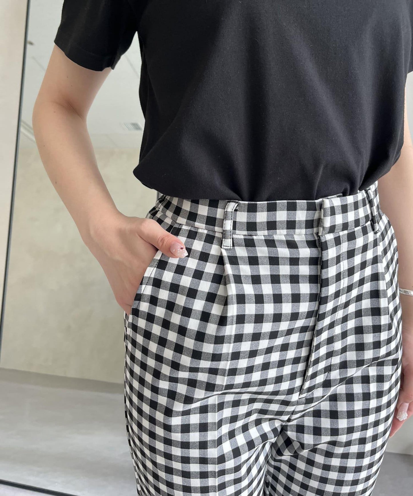 超彈力格子紋修身錐形褲