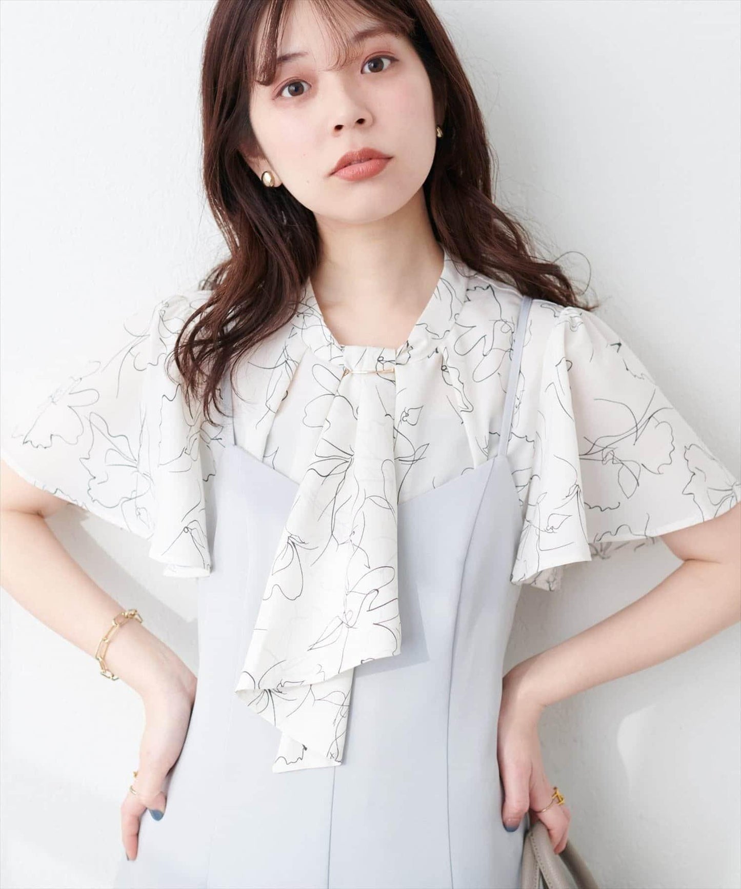 【限定】鑲金條領結襯衫