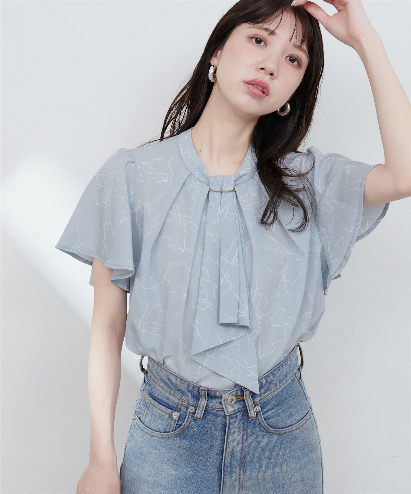 【限定】鑲金條領結襯衫