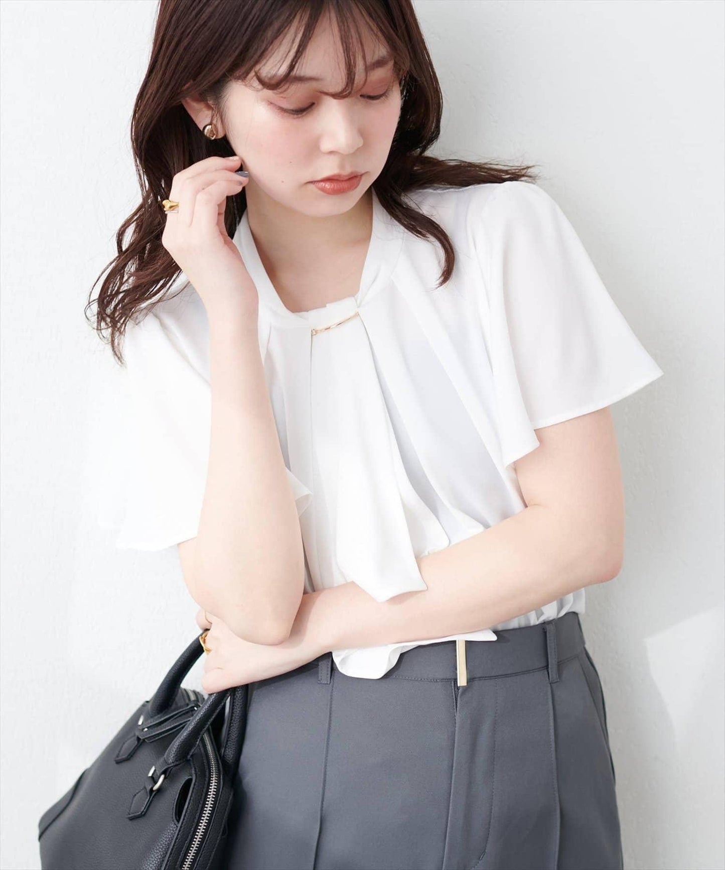【限定】鑲金條領結襯衫