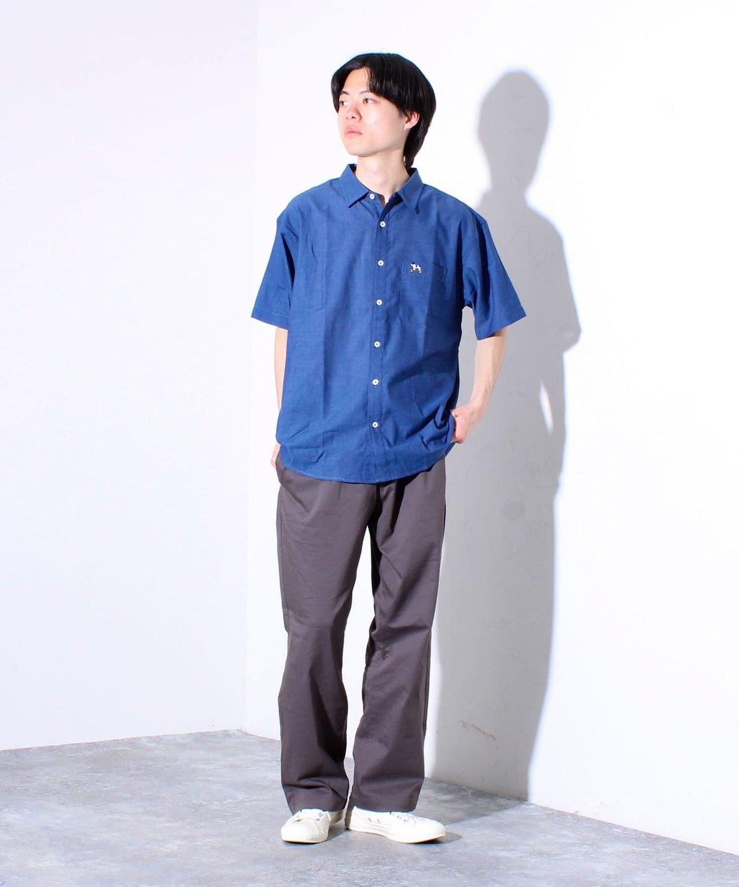 【GLOSTER】法國鬥牛犬刺繡 空中漂浮 短袖襯衫
