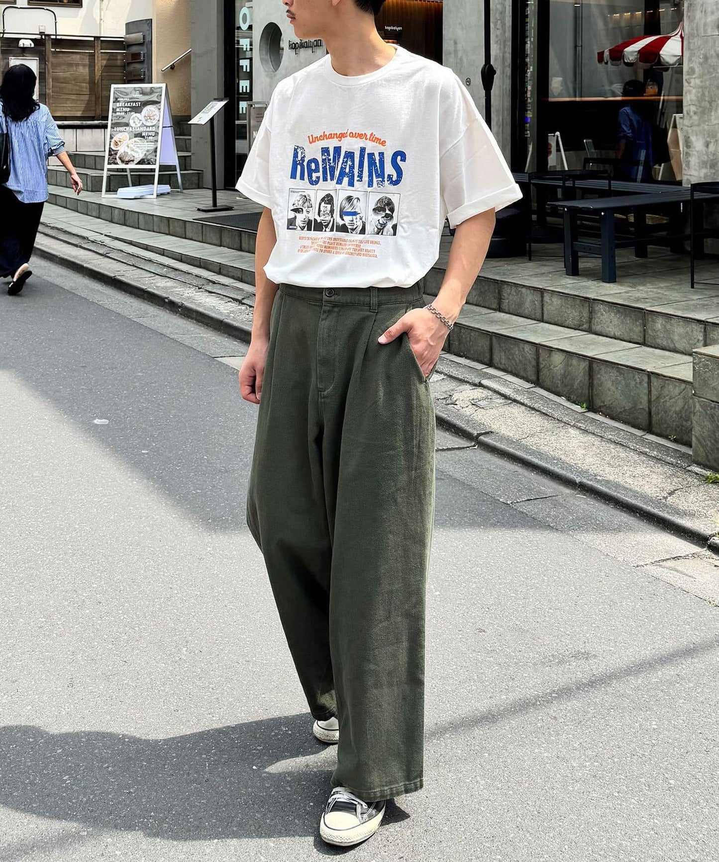 單褶寬鬆直筒褲