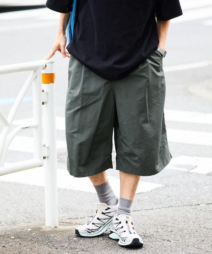 寬鬆款 尼龍 折褶 寬鬆 休閒短褲