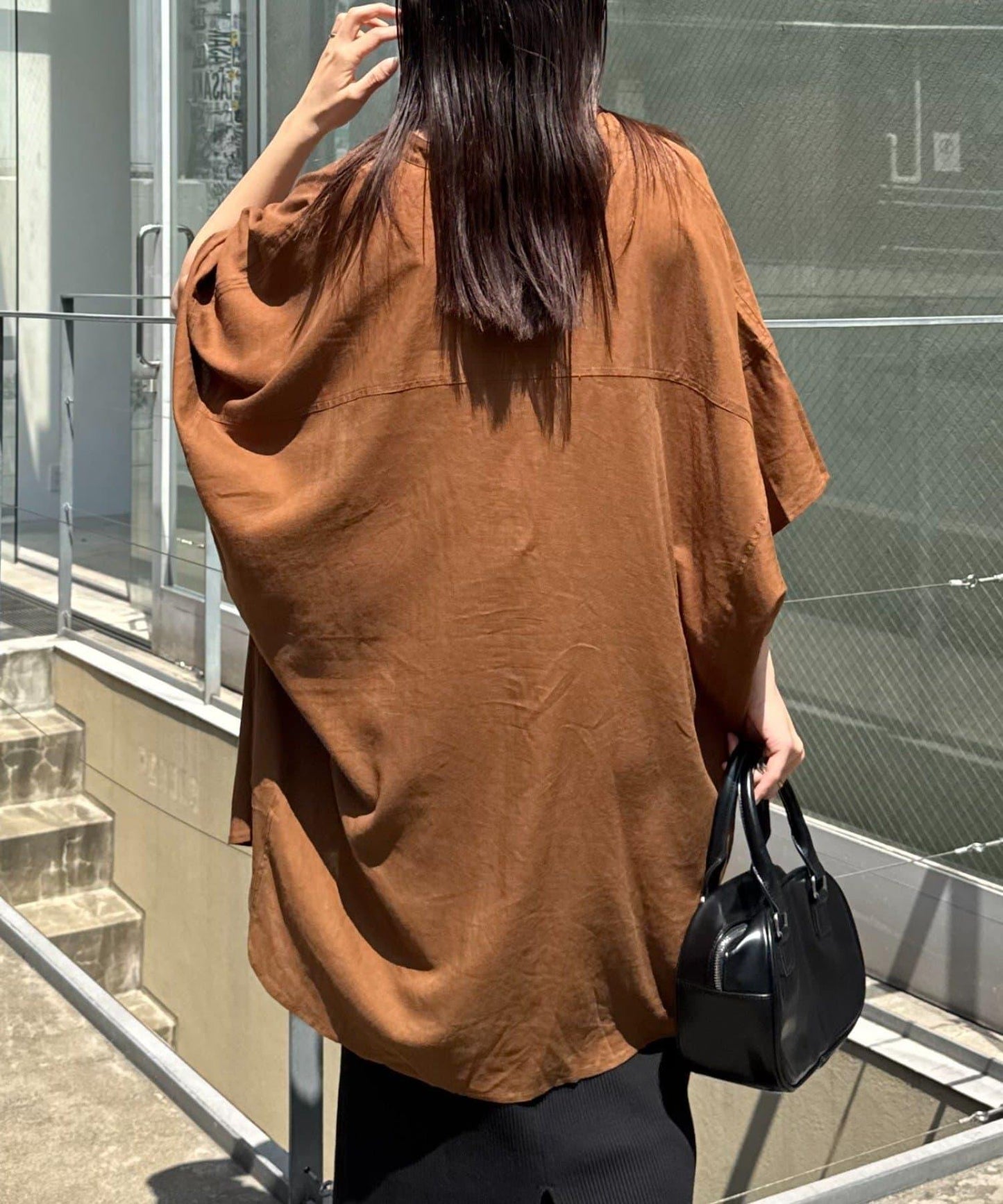 【二臂修身遮蓋】亞麻粘膠杜邦襯衫