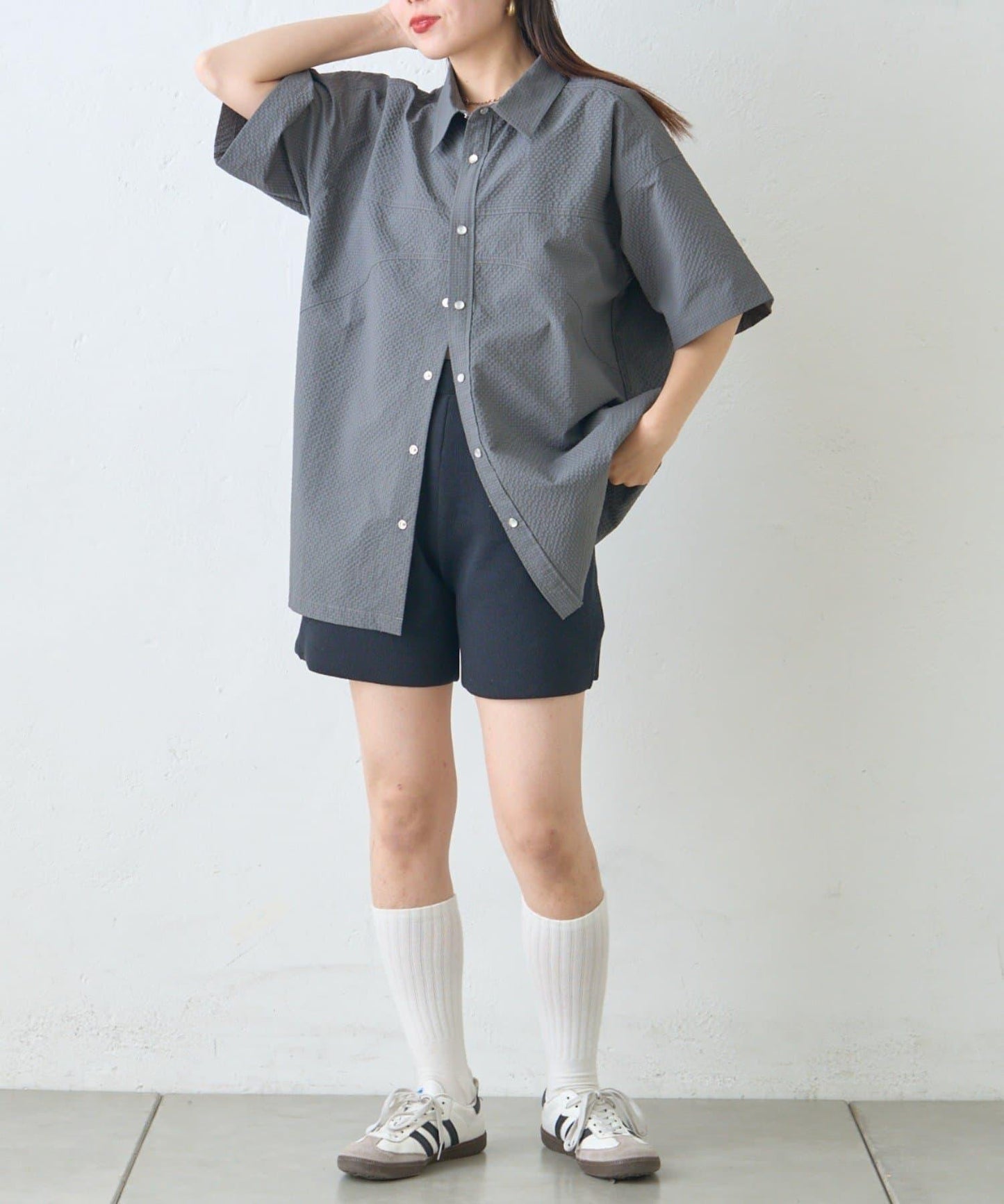 【男女通用】泡泡短袖純色襯衫