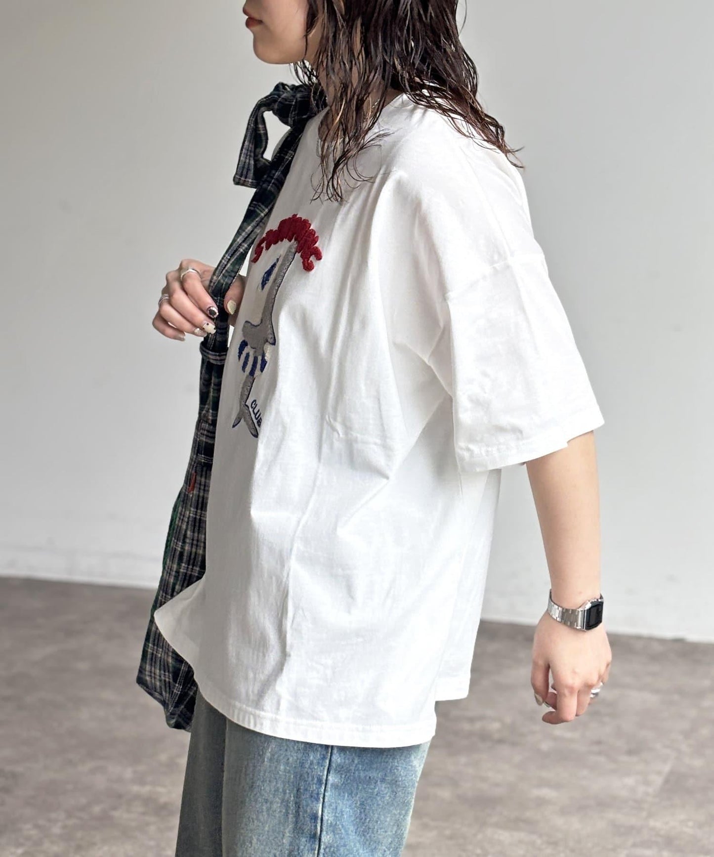 沙加拉刺繡T-shirt